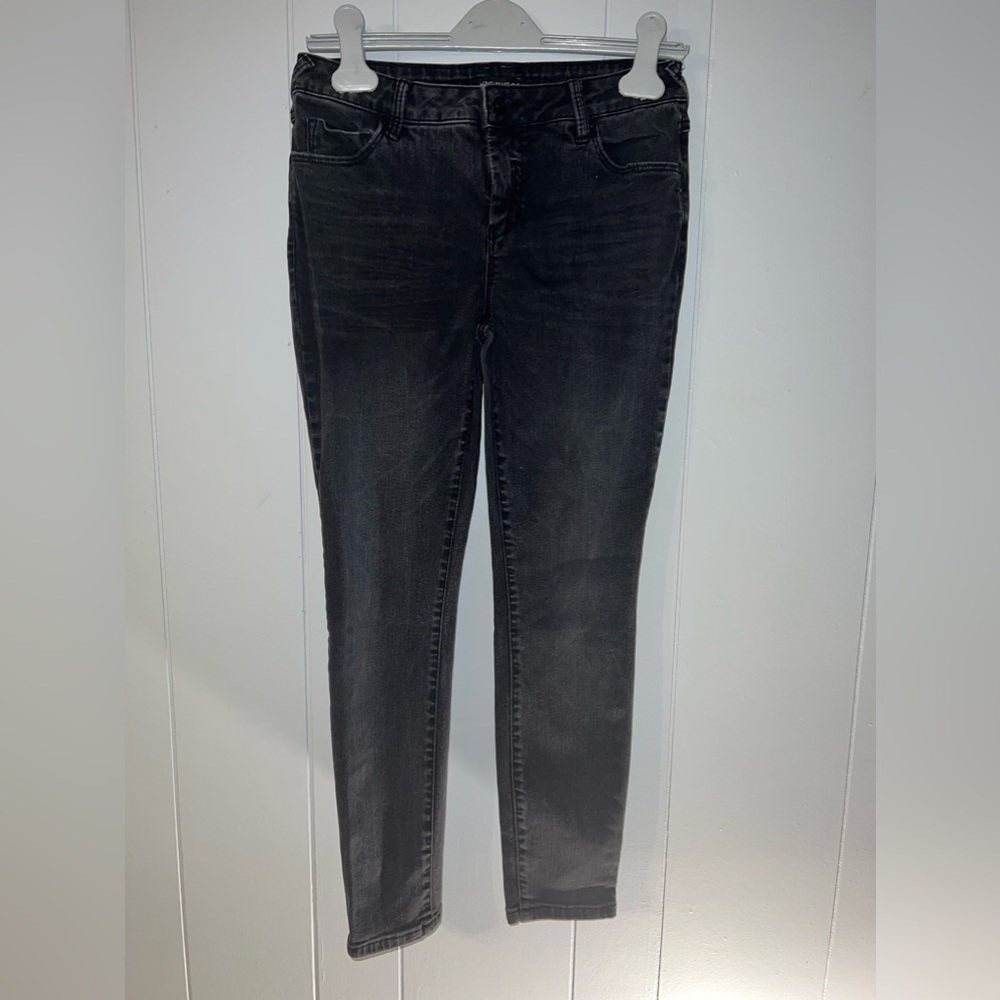 Signature Studios women’s black jeans